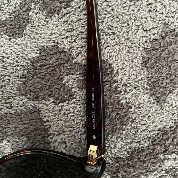 Sunglasses - Picture 4 of 6